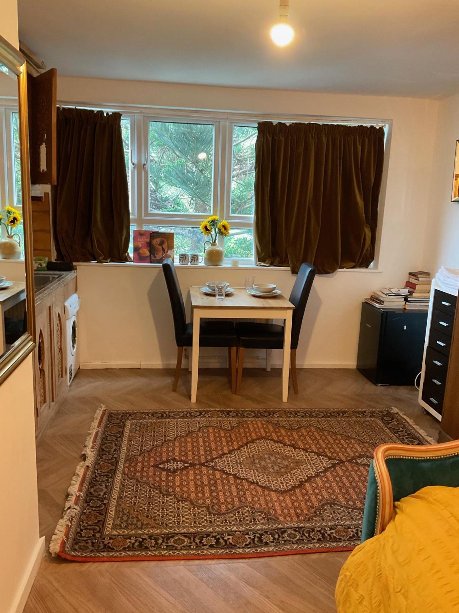 Studio6 Charming With Modern Amenities In Apartament Londra