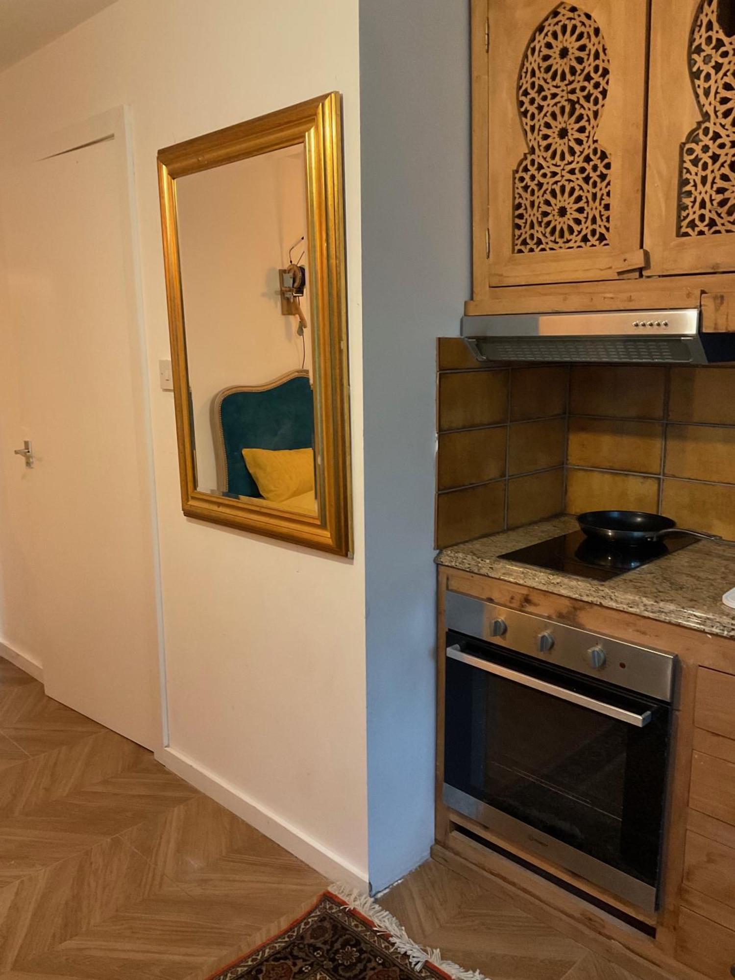 Apartament Studio6 Charming With Modern Amenities In *