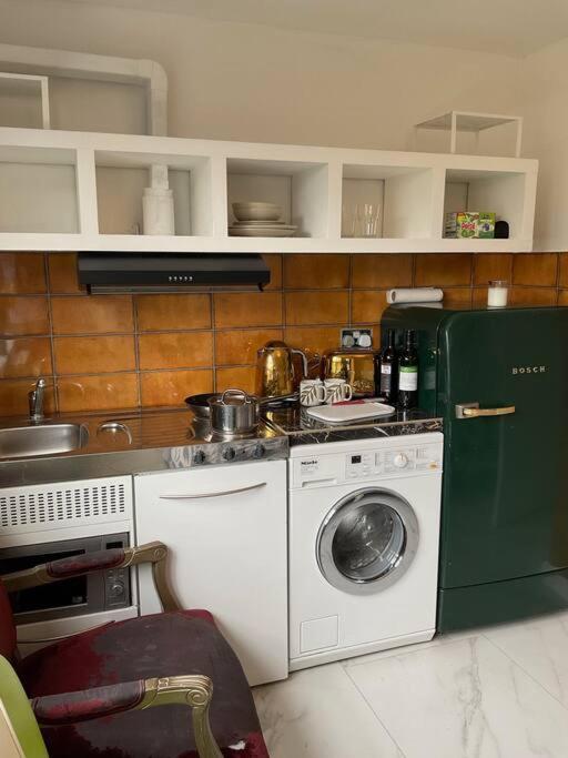 Apartament Studio6 Charming With Modern Amenities In Londra